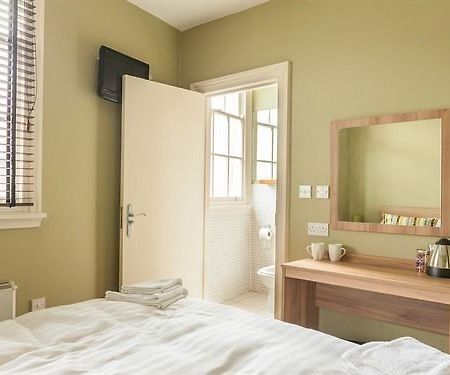 Blackburne Arms Hotel Liverpool Extérieur photo